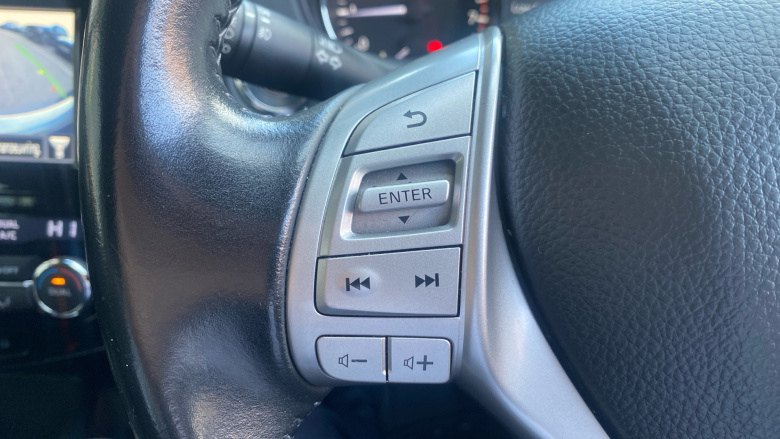 Nissan Qashqai 1.2 DiG-T N-Tec 5dr Xtronic Petrol Hatchback